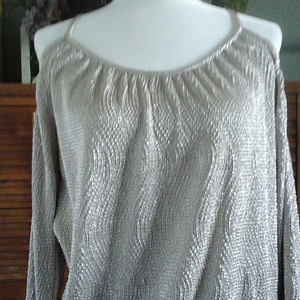 *** SEE FREE OFFER- Boston Proper dressy blouse